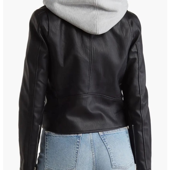 NWT Blank NYC Hooded Crop Two-in-One Vegan Leather Moto Jacket - Picture 4 of 5